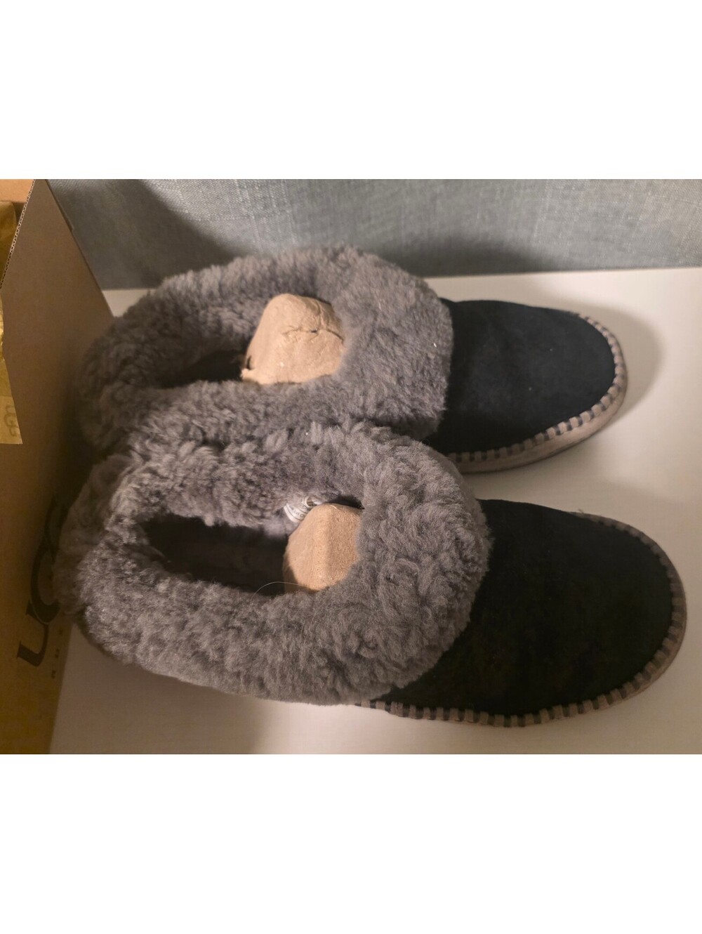 NIB UGG Women's WRIN Black Suede Shearling Slippers Sz 8